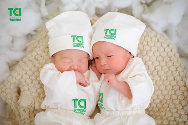 Những dấu hiệu mang thai đôi sớm nhất mẹ cần lưu ý