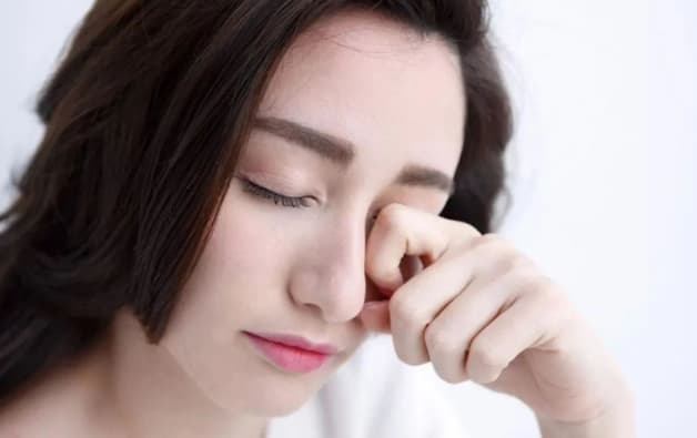 điều trị viêm kết mạc họng hạch bằng cách nào