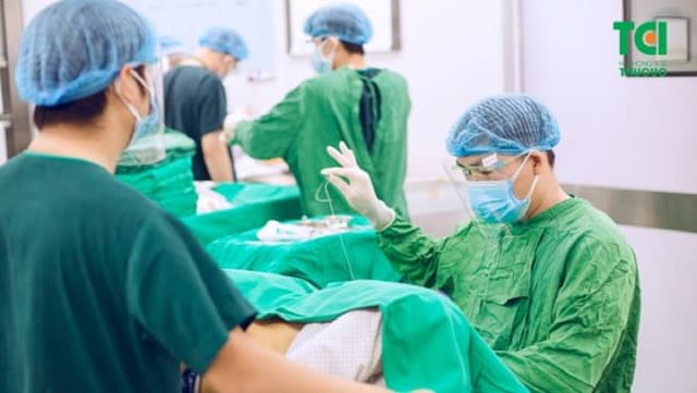 Gây tê màng cứng đau lưng nên làm gì?