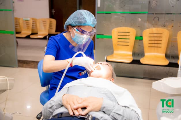 Điều trị chứng hôi miệng kinh niên.