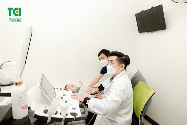 Các phương pháp được thực hiện để khám cho trẻ 