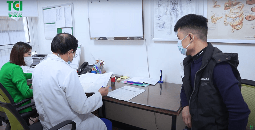 Người nước ngoài gặp khó khăn khi đi khám ở Việt Nam