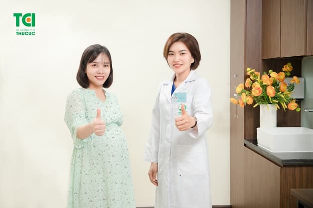 Nếu gặp tình trạng mất ngủ kéo dài mẹ nên đến các cơ sở y tế thăm khám và nhận tư vấn từ bác sĩ