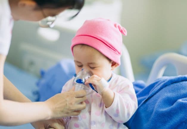 Điều trị sốt siêu vi sai cách có thể khiến trẻ gặp biến chứng 