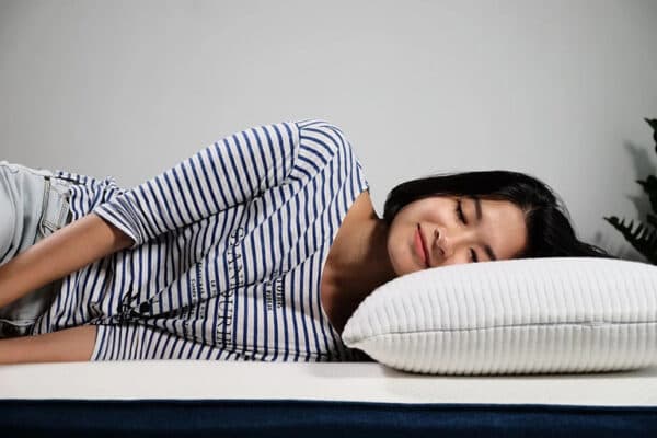 tư thế nằm khi đau dạ dày