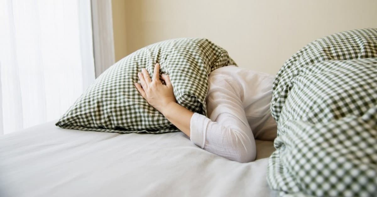 Những cách trị mất ngủ cho người trung niên bạn cần biết
