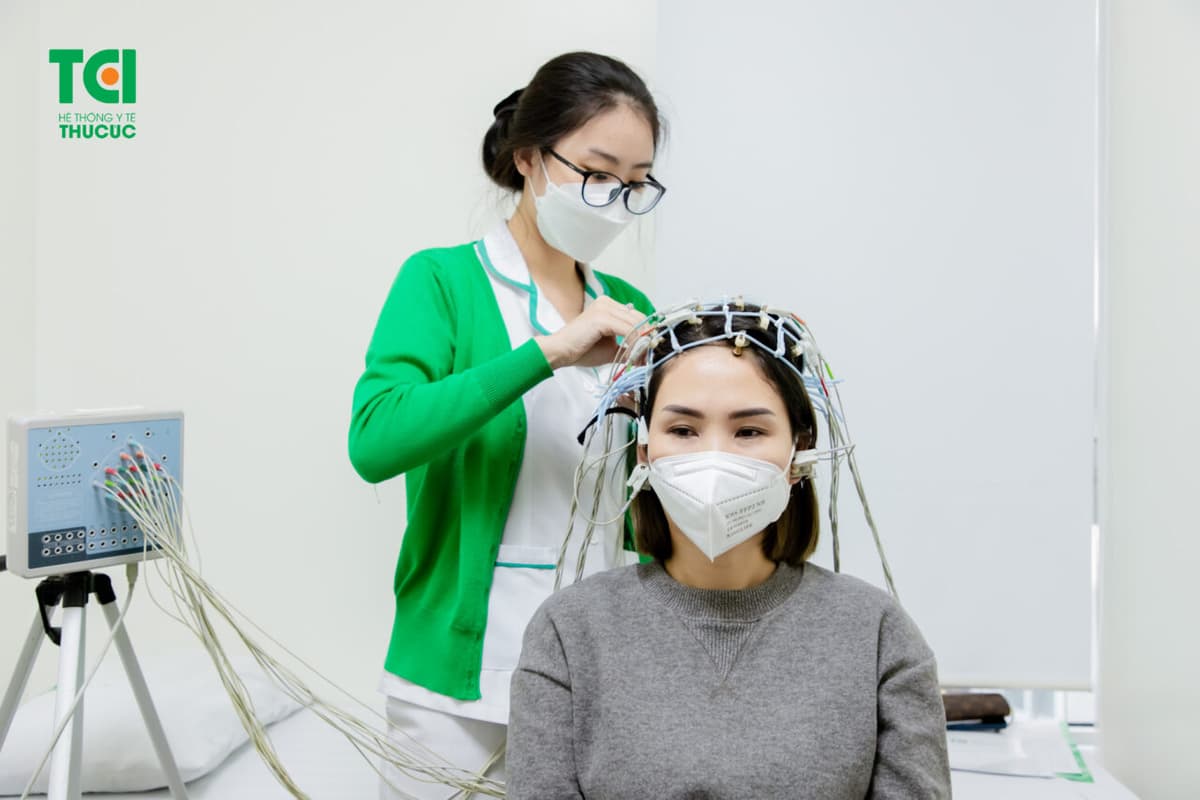 Bệnh đau đầu ù tai nguyên nhân do đâu?