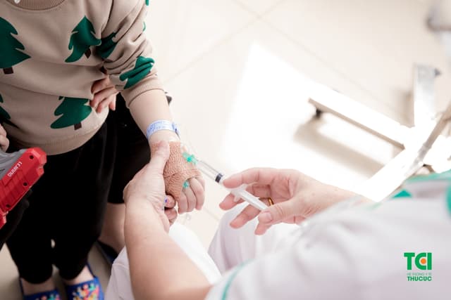 Nguy cơ hen suyễn khi bé viêm phế quản kéo dài, tái đi tái lại nhiều lần