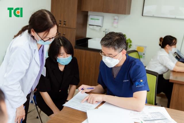 Bệnh lý ung thư vòm họng có biểu hiện như thế nào?