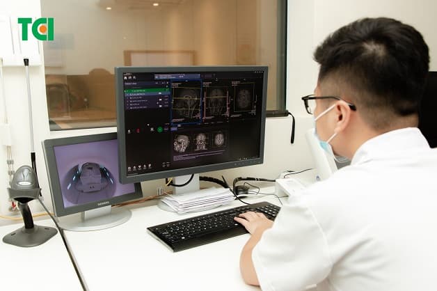 chẩn đoán và điều trị đột quỵ nhồi máu não tại Thu Cúc TCI