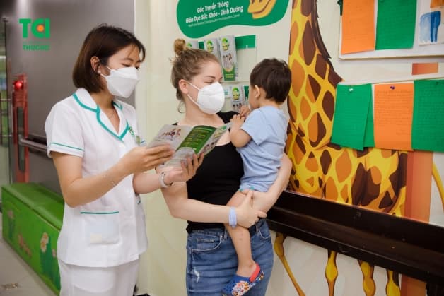 chữa đi ngoài cho trẻ