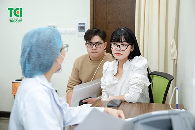 Các mẹ nên chủ động theo dõi thai kỳ để có thể an tâm hơn về tình trạng sức khỏe trong quá trình mang thai