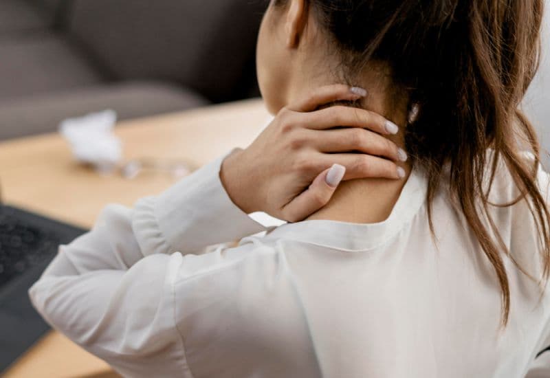 Tỷ lệ người trẻ mắc thoái hóa đốt sống cổ đang ngày một tăng cao