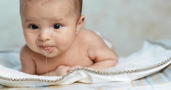 trào ngược dạ dày ở trẻ sơ sinh