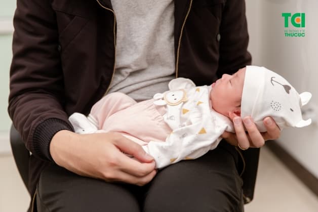 trào ngược dạ dày ở trẻ sơ sinh