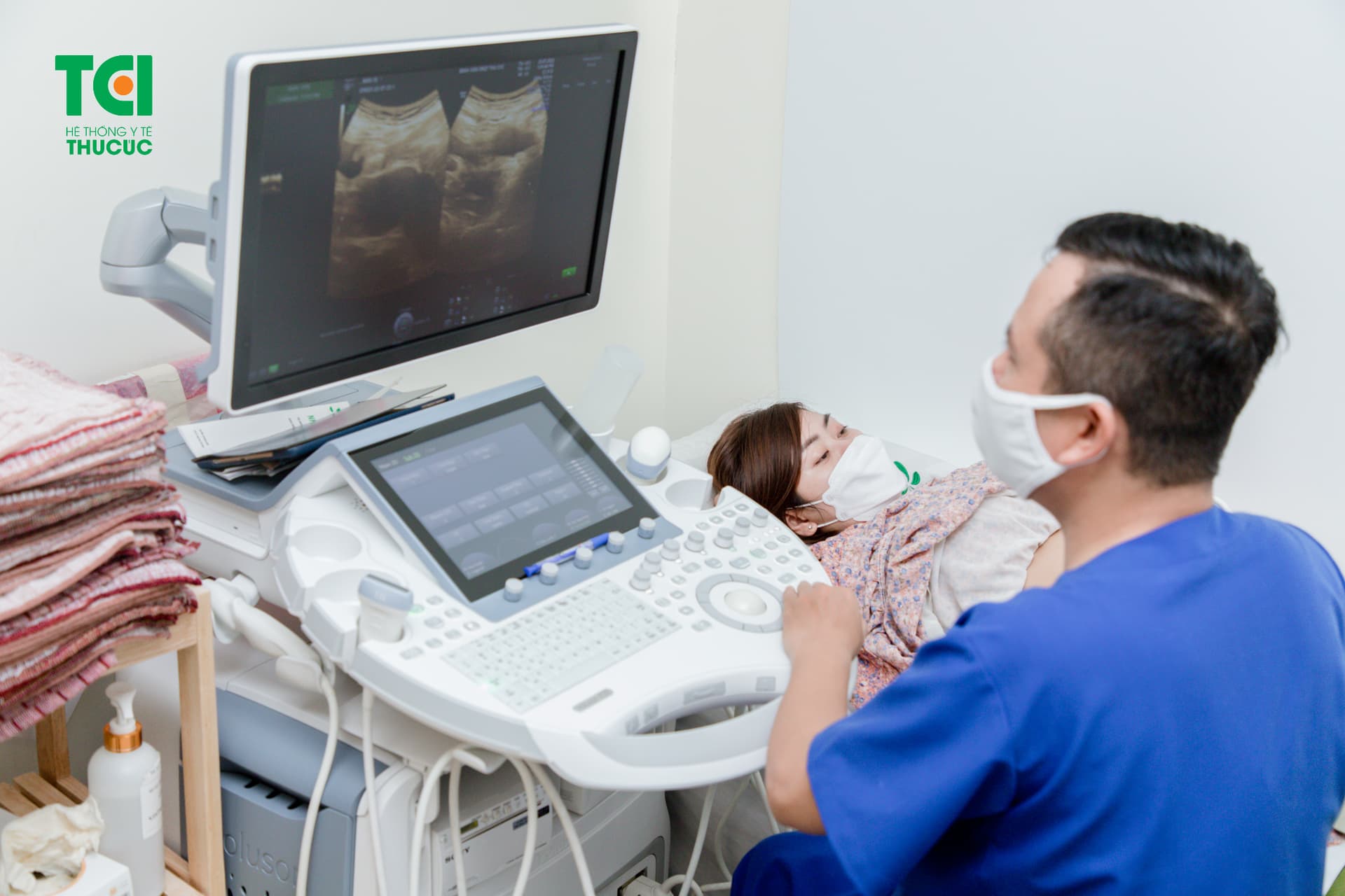 Khi nghi ngờ mình gặp phải u nang buồng trứng, người bệnh nên đến cơ sở uy tín để được kiểm tra, chẩn đoán và tư vấn điều trị