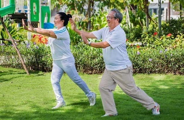 Thể dục nhẹ nhàng thường xuyên cũng là một cách cải thiện sức khỏe