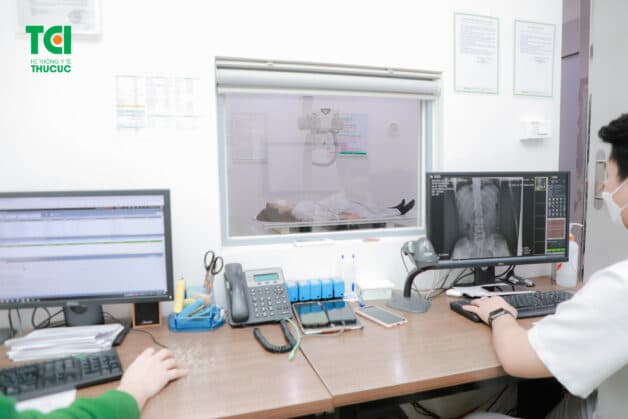 Chụp X-quang nhận biết viêm khớp phản ứng