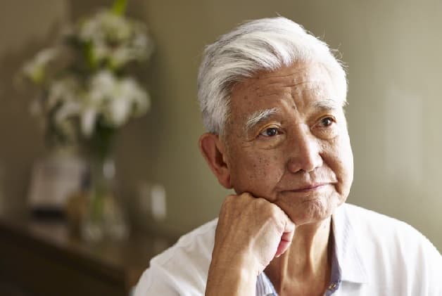 Alzheimer là một loại bệnh mất trí nhớ và suy giảm các chức năng tư duy