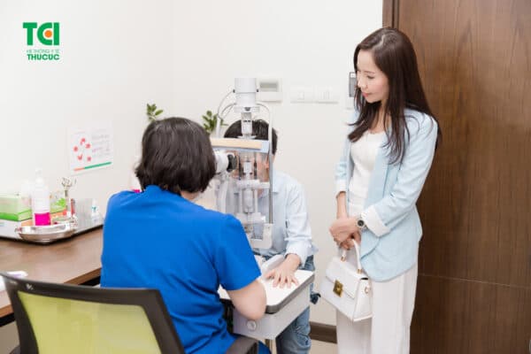 Dấu hiệu loạn thị ở trẻ nhỏ