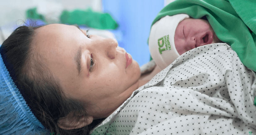 Chăm sóc âm đạo sau sinh thường để vết khâu mau lành