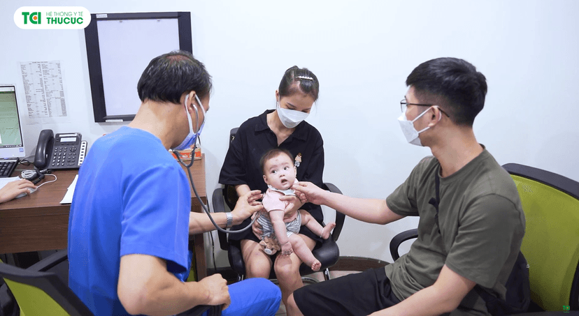 Trẻ sơ sinh bị tiêu chảy 5 sai lầm điều trị bố mẹ hay mắc