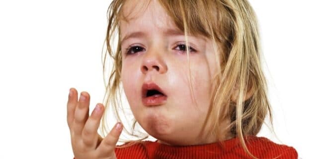 bị dị vật ở cổ 