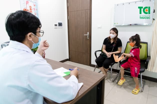 Trước khi dùng bất kỳ loại thuốc nào cũng cần tham khảo ý kiến của bác sĩ Nhi khoa