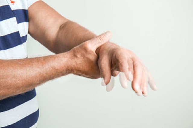 Bệnh parkinson: dấu hiệu, chẩn đoán và điều trị