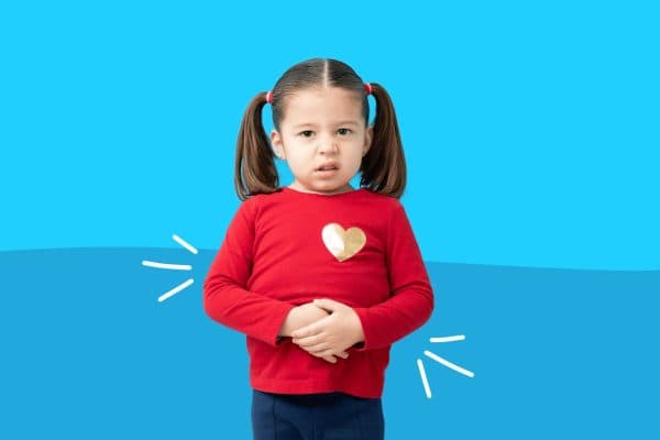 Trẻ mắc bệnh lỵ thường bị đau bụng, đi ngoài nhiều lần trong ngày…