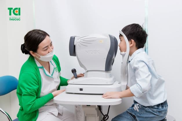 Lựa chọn địa chỉ khám mắt và cắt kính uy tín để đảm bảo chất lượng kính