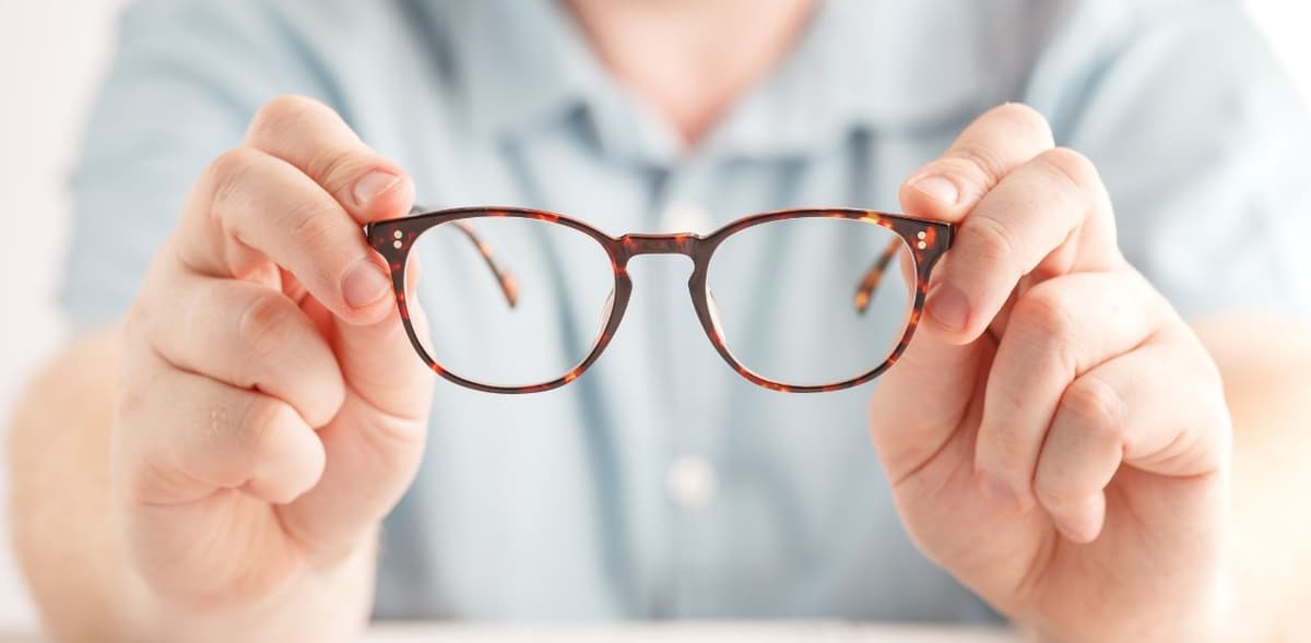 6 điều quan trọng cần biết trước khi làm tròng kính cận