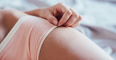 Nấm sợi ở vùng kín: Nguyên nhân, triệu chứng và cách điều trị