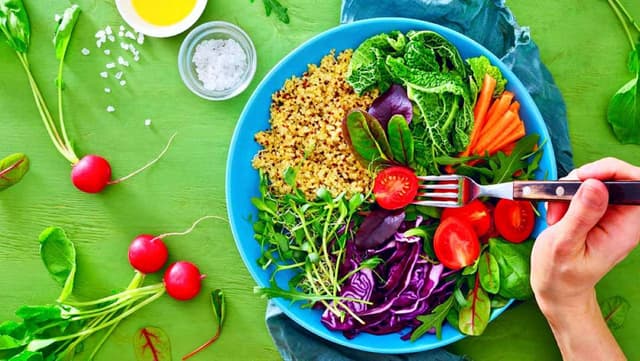 Tăng nhãn áp ăn gì tốt và kiêng ăn gì?