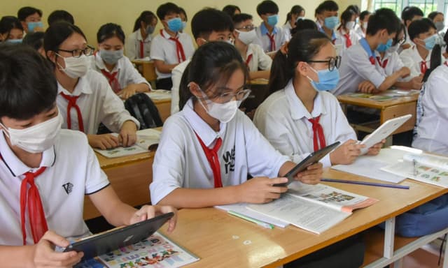 Tật khúc xạ học đường là gì? Làm sao phòng tránh?