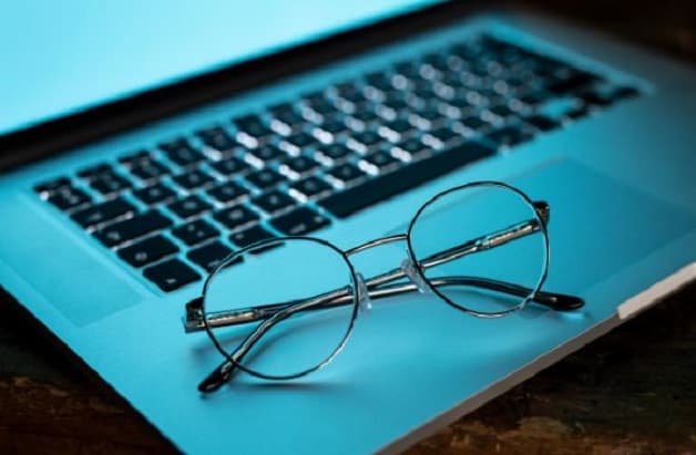 Kính chống ánh sáng xanh duy trì sự thoải mái trong quá trình sử dụng màn hình điện tử 
