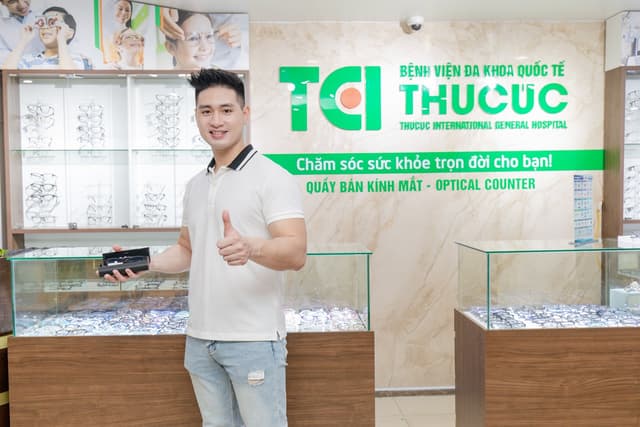 Những lợi ích của tròng kính đổi màu chống tia UV