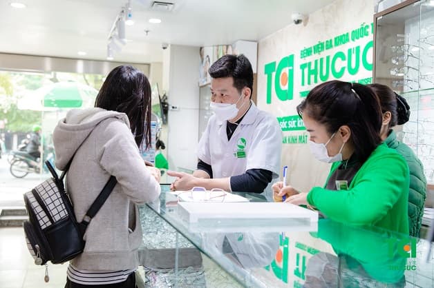 Việc lựa chọn loại tròng kính phù hợp phụ thuộc vào nhu cầu và ưu tiên của từng người sử dụng.