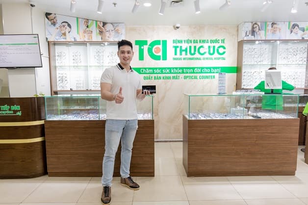 Tìm hiểu trước khi mua rất quan trọng đảm bảo sự phù hợp, hiệu quả của tròng kính tráng gương.