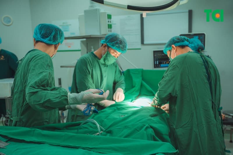 U xơ tử cung tự rụng: Phương pháp phẫu thuật loại bỏ u xơ