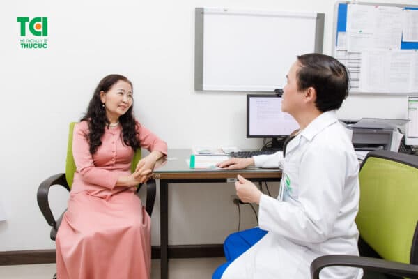 Có nên áp dụng cách làm giảm đau dạ dày bằng nghệ không?