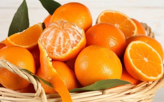 Cam, quýt có chứa nhiều chất chống oxy hóa và vitamin C cho cơ thể, giúp giảm viêm và bảo vệ gan