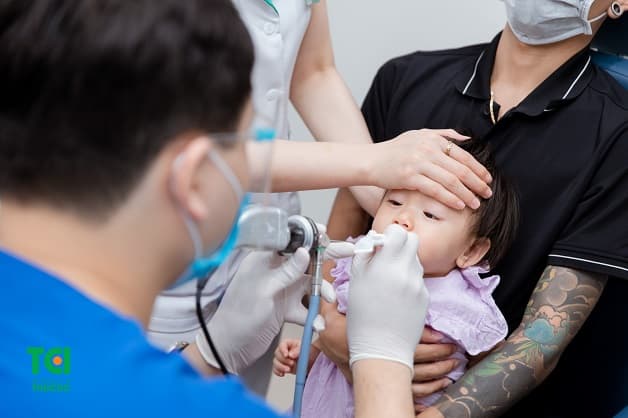 Chữa hóc xương cá cho trẻ