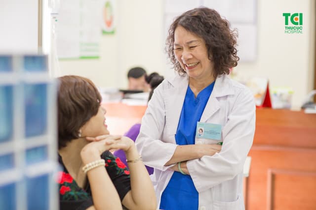 Thực hiện điều trị ung thư cổ tử cung bằng cách nào?