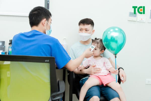 Phân biệt trẻ nhỏ mắc cảm cúm và cảm lạnh -3