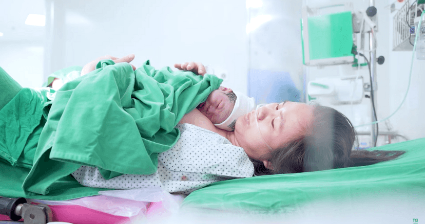 Điều diệu kỳ từ lần đầu da kề da của mẹ và bé