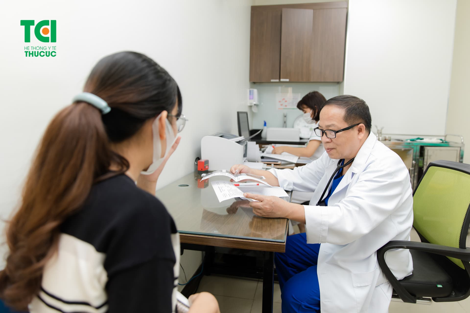 Bác sĩ Tuấn Minh nổi tiếng giàu kinh nghiệm xử lý các bệnh phụ khoa phức tạp