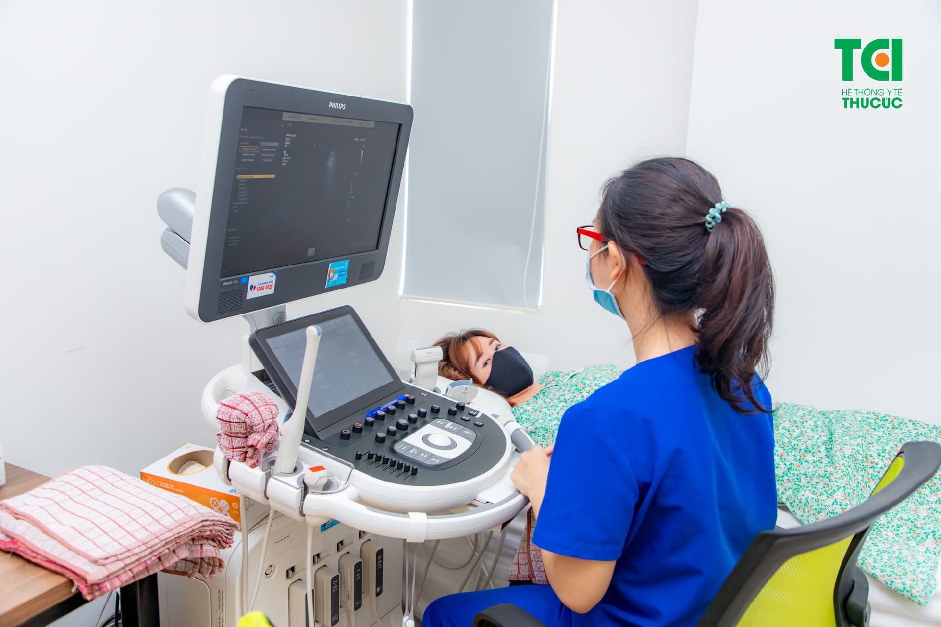 Viêm âm đạo cần được khám xét kĩ càng để đưa ra phương án điều trị tốt nhất 