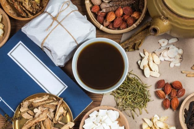 Bài thuốc Đông y chữa u xơ tử cung bằng tía tô