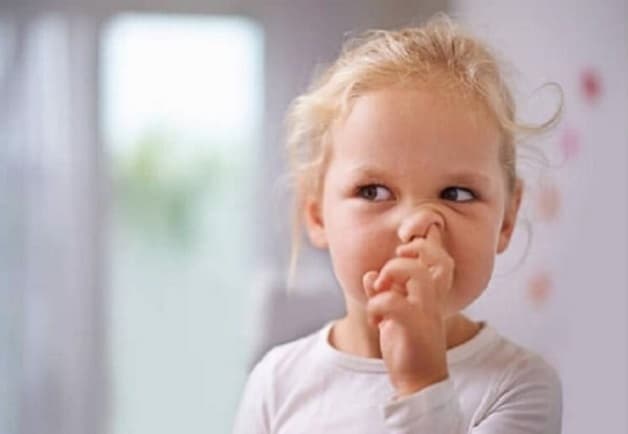 lấy dị vật trong lỗ mũi